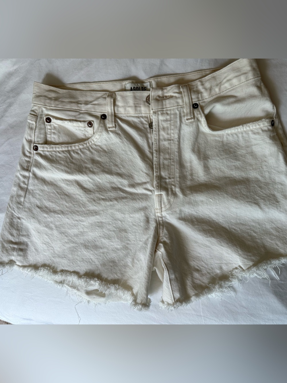 Agolde Cream Frayed-Hem Denim Cutoff Shorts